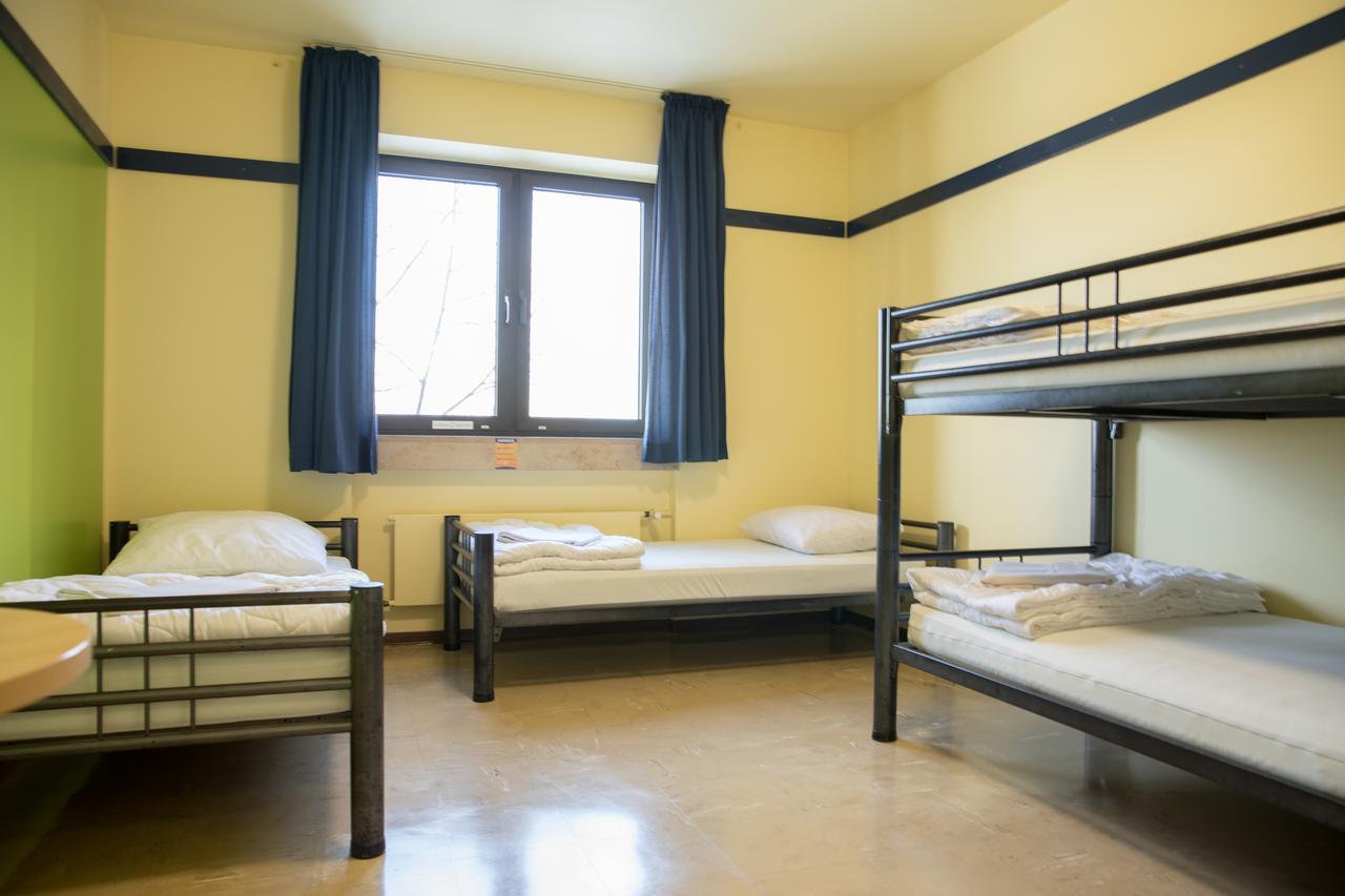 Youtel Jugendhotel Бітбург Екстер'єр фото