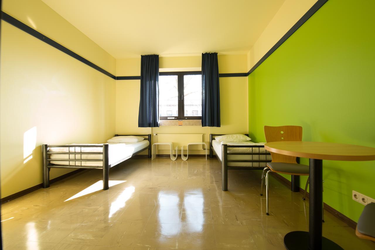 Youtel Jugendhotel Бітбург Екстер'єр фото