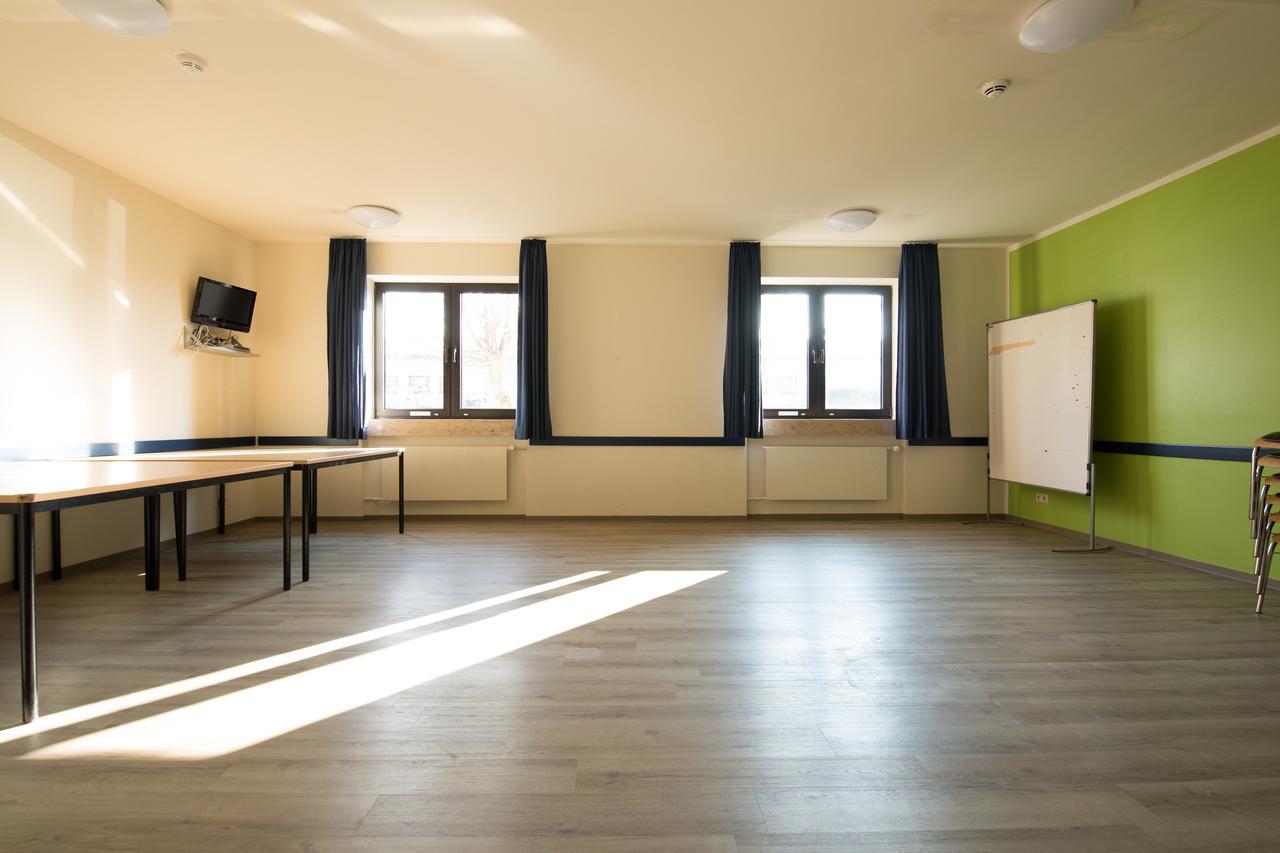 Youtel Jugendhotel Бітбург Екстер'єр фото